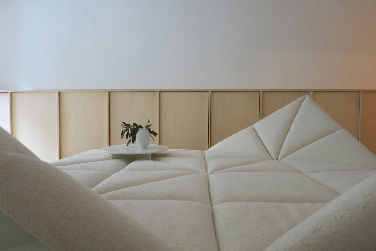 PIERRE PAULIN Un univers de formes by CHAPOUTOT ANNE: Bon